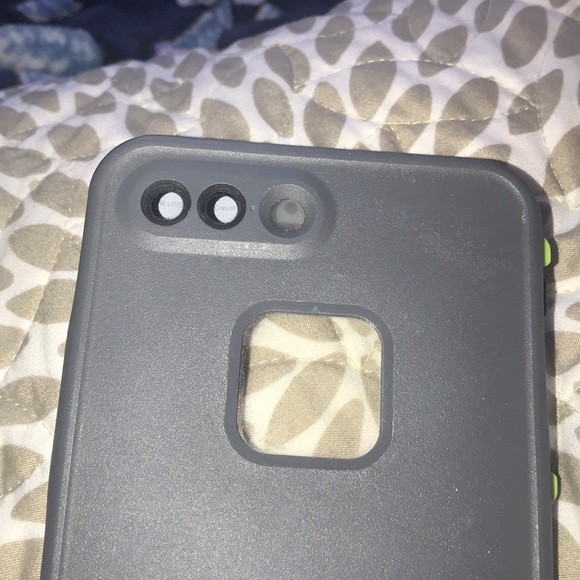 Life Proof Case - Picture 3 of 10